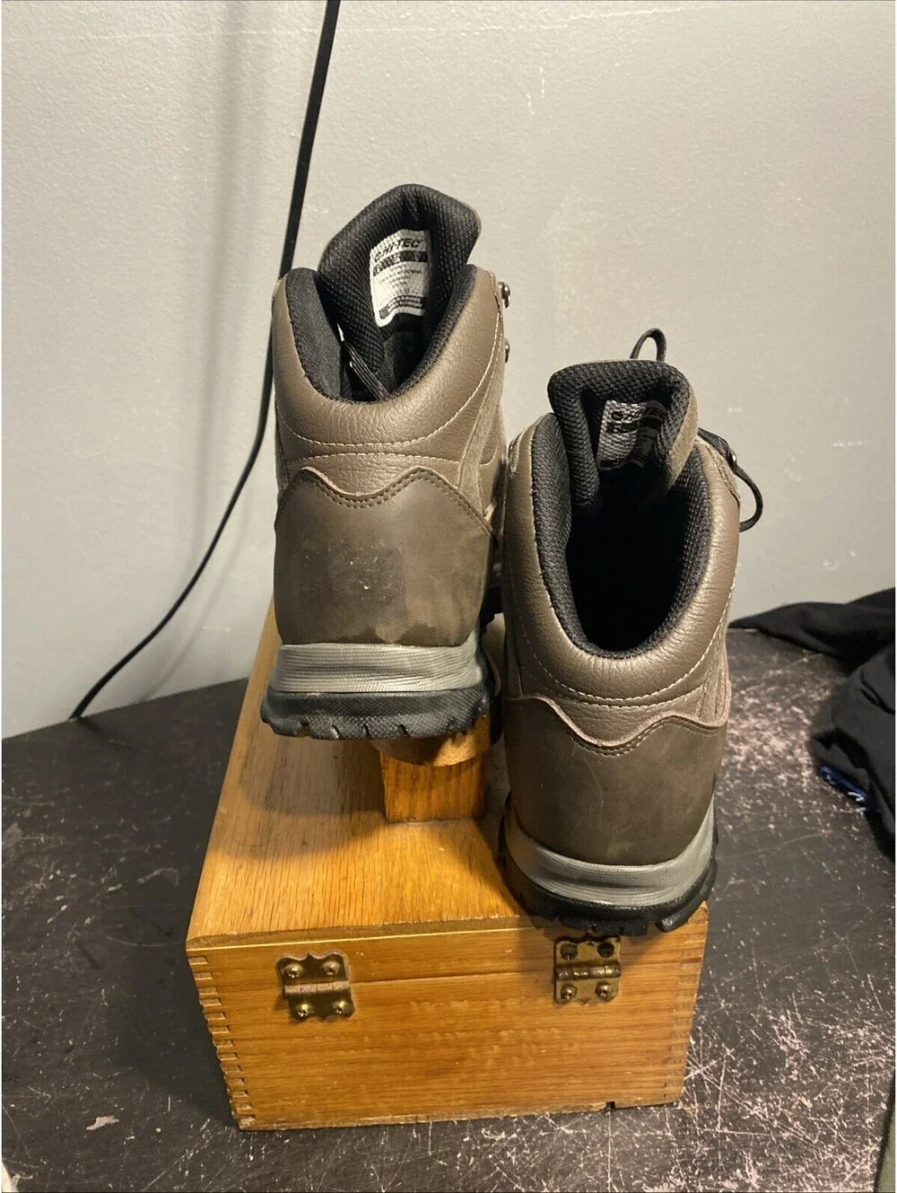 Hi-Tec Oakhurst Womens Hiking Boots Size 8